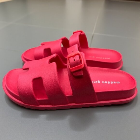 Madden Girl Darling Sandal - Red - Size 10 - Picture 1 of 6